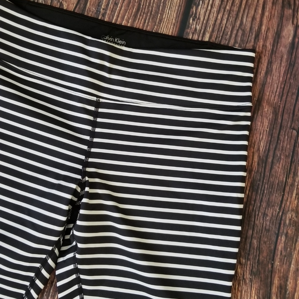 Calvin Klein Performance Striped Leggings - Picture 13 of 16